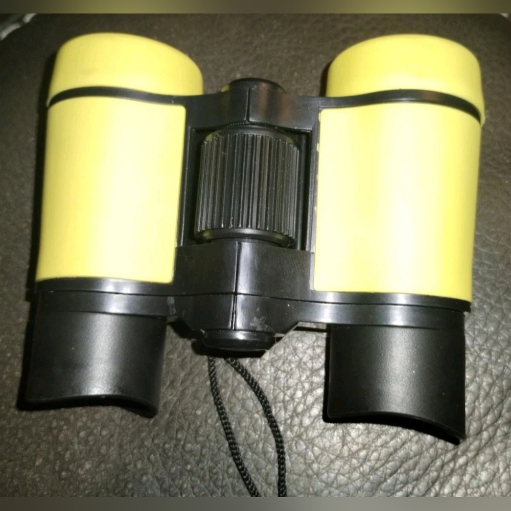 Binoculars Yellow 6 Inches Opened 2 Way Adjustable With Lanyard